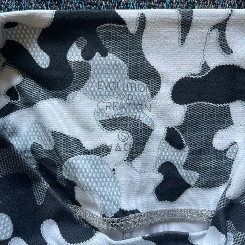 Evolution and Creation Black White Abstract Leggings SZ S High Waist Y2K Yoga - Picture 13 of 13